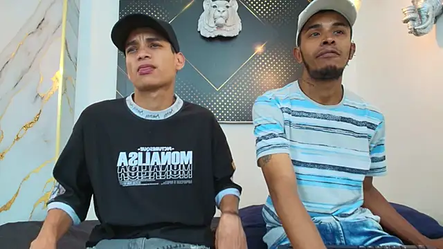 Snapshot of JordanAndAndrew chatting on 10/01/25, 08:35 JordanAndAndrew online show from 10/01/25, 08:35