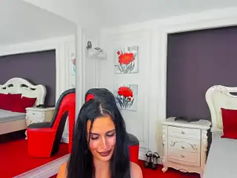 Snapshot of Queenrafaella chatting on 12/07/24, 08:27 Queenrafaella online show from 12/07/24, 08:27