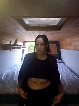 Snapshot of Meganroxtattoo chatting on 09/22/25, 05:46 Meganroxtattoo online show from 09/22/25, 05:46