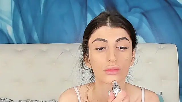 SkinnyDolly online show from 10/14/25, 02:12