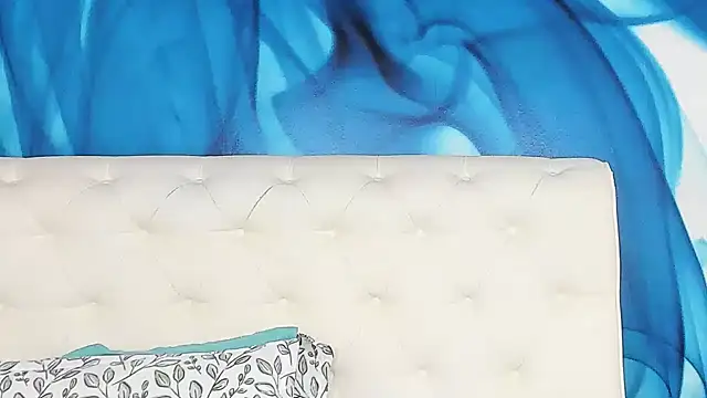 SkinnyDolly online show from 04/02/26, 02:08