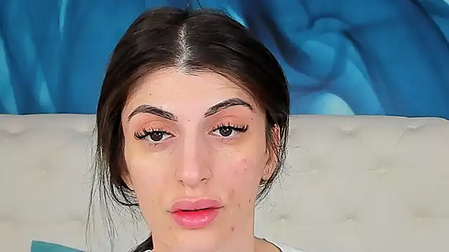 SkinnyDolly online show from 03/30/26, 02:02