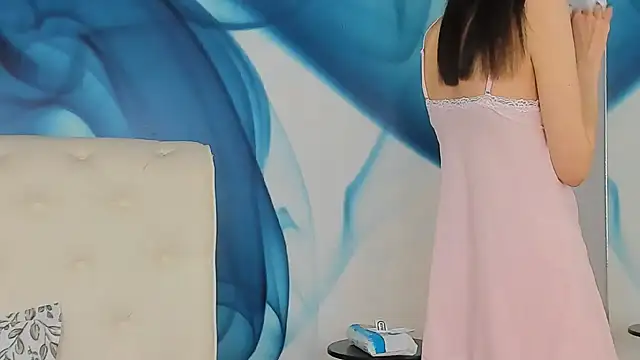 SkinnyDolly online show from 03/09/26, 09:51