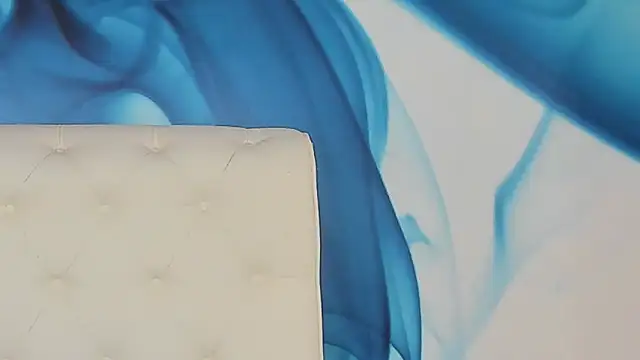 SkinnyDolly online show from 04/01/26, 02:02