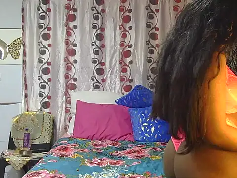 Lilmisskay18 online show from 10/29/25, 08:13