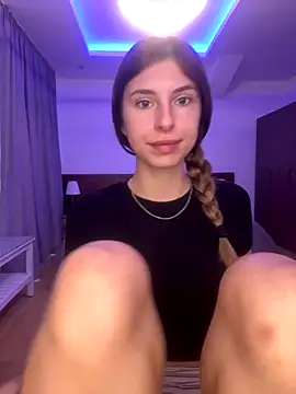 emma05 online show from 12/01/25, 07:09