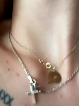 emma05 online show from 10/11/25, 10:27