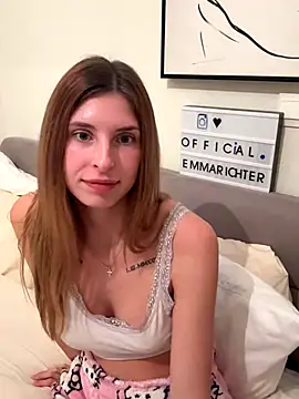 Snapshot of emma05 chatting on 01/07/26, 06:13 emma05 online show from 01/07/26, 06:13