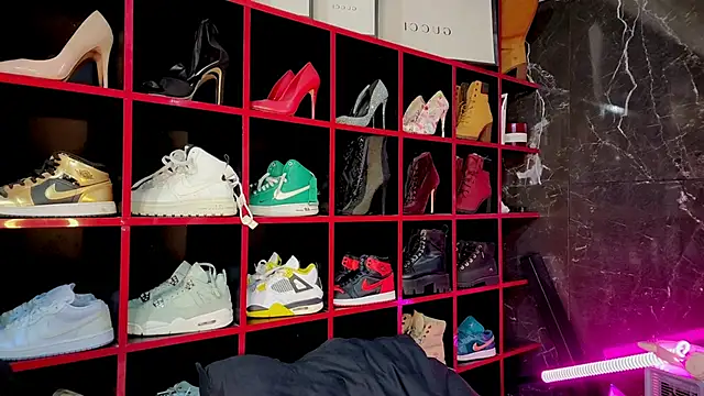 Indianbrownie online show from 03/11/26, 12:04