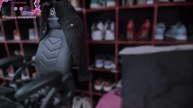 Indianbrownie online show from 12/24/24, 12:44