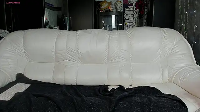 Snapshot of eva_and_adam1 chatting on 03/21/25, 07:35 eva and adam1 online show from 03/21/25, 07:35