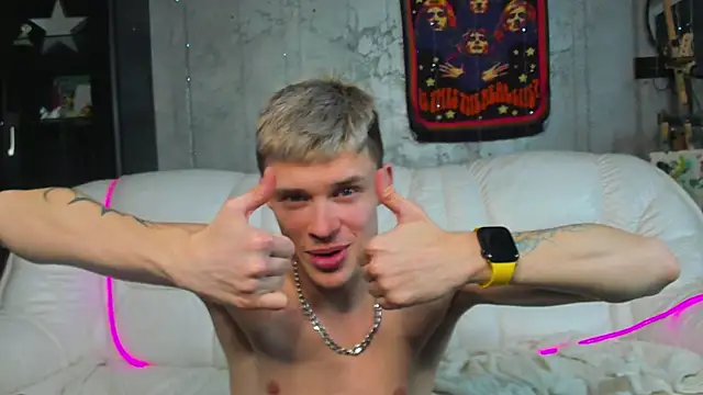 Snapshot of eva_and_adam1 chatting on 03/02/25, 11:28 eva and adam1 online show from 03/02/25, 11:28