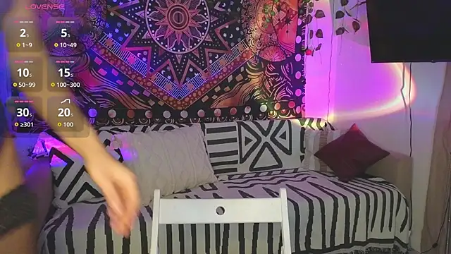 KellyFouler online show from 10/12/25, 03:24