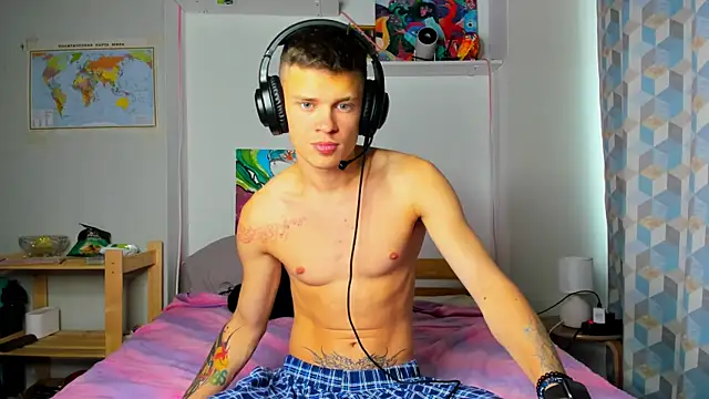 Snapshot of hornyadamsex chatting on 09/26/25, 07:48 hornyadamsex online show from 09/26/25, 07:48