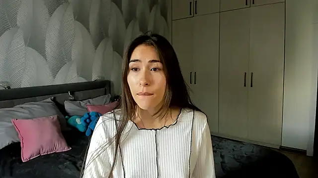 Bambiii bby online show from 09/18/25, 01:19