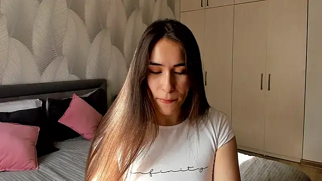 Bambiii bby online show from 04/28/26, 02:21