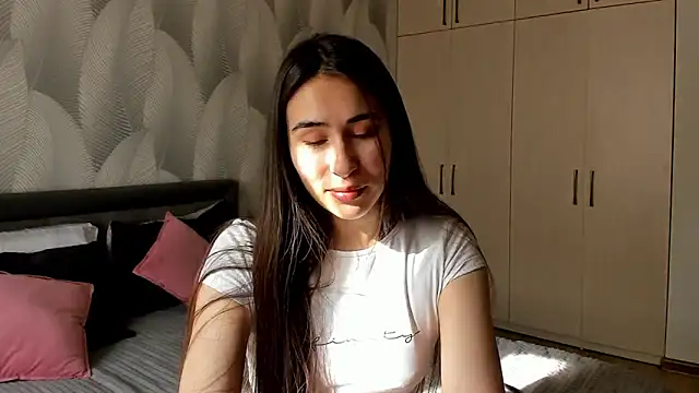 Bambiii bby online show from 04/28/26, 02:27
