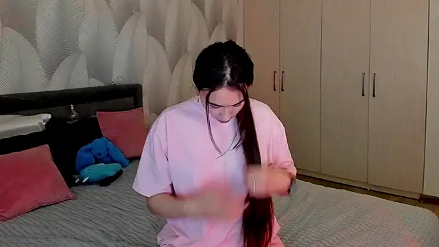 Bambiii bby online show from 11/12/25, 02:15