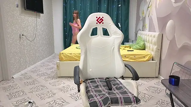 Snapshot of katerinapree chatting on 01/09/26, 07:54 katerinapree online show from 01/09/26, 07:54