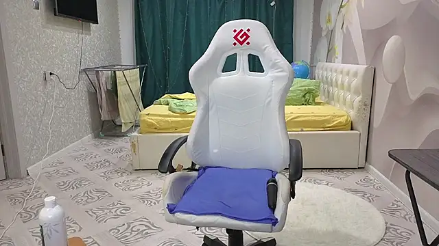 Snapshot of katerinapree chatting on 02/09/26, 09:24 katerinapree online show from 02/09/26, 09:24