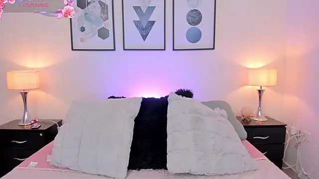 JulianaWaldo online show from 09/10/25, 01:10