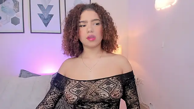 JulianaWaldo online show from 11/25/25, 02:39