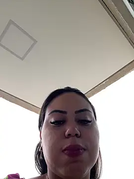 Snapshot of lariic chatting on 02/27/26, 12:16 lariic online show from 02/27/26, 12:16