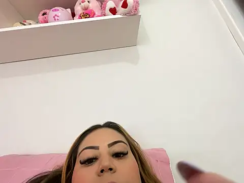 Snapshot of lariic chatting on 03/08/25, 02:30 lariic online show from 03/08/25, 02:30