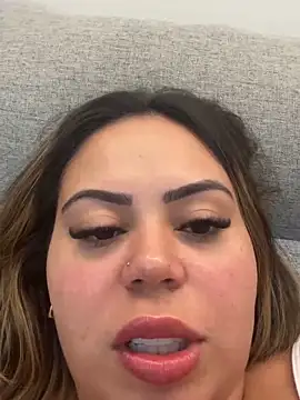 Snapshot of lariic chatting on 03/02/26, 02:23 lariic online show from 03/02/26, 02:23