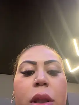 Snapshot of lariic chatting on 09/22/25, 07:31 lariic online show from 09/22/25, 07:31