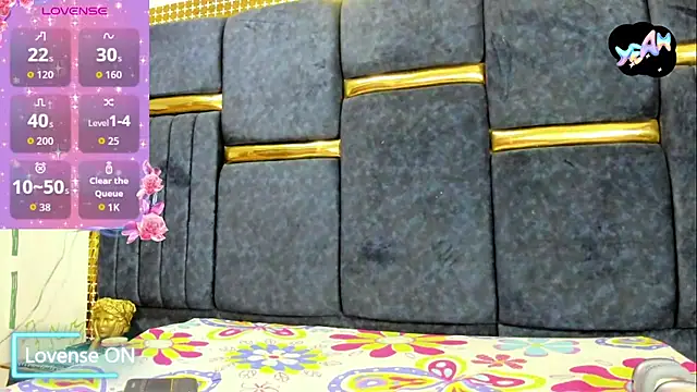 skaysanchez1 online show from 10/29/25, 12:59