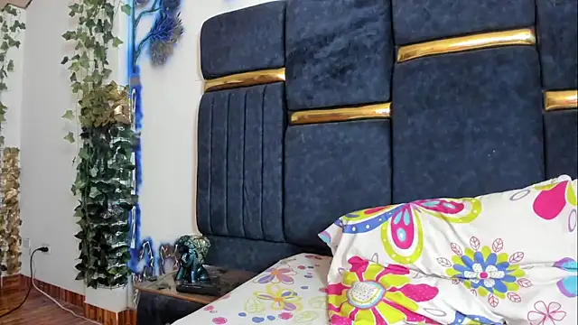 skaysanchez1 online show from 02/12/26, 07:13