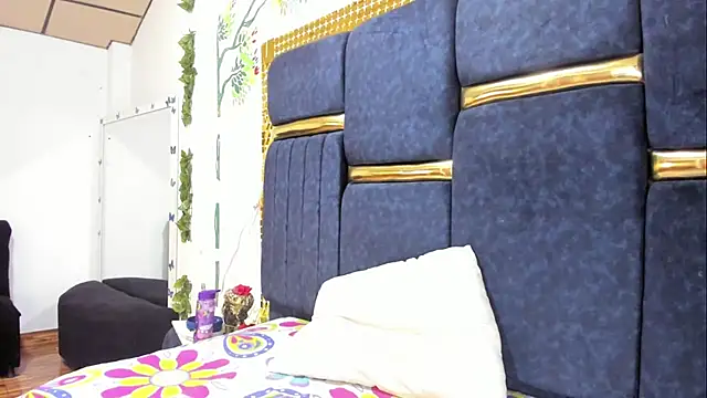 skaysanchez1 online show from 09/23/25, 07:43