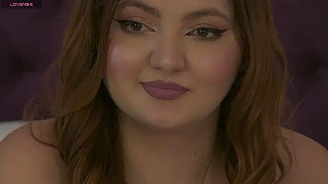 Snapshot of TiaraNox chatting on 12/11/24, 12:02 TiaraNox online show from 12/11/24, 12:02