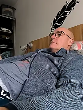 bogland33 online show from 02/09/26, 02:04