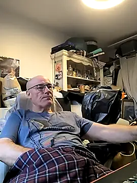 bogland33 online show from 11/23/25, 09:52