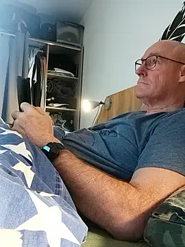 bogland33 online show from 01/18/26, 07:06