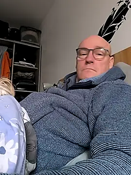 bogland33 online show from 12/14/25, 10:10