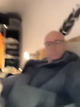 bogland33 online show from 12/14/25, 10:15