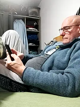 bogland33 online show from 03/10/26, 07:18