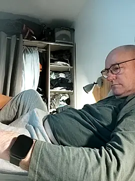 bogland33 online show from 04/05/26, 06:58