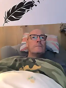 bogland33 online show from 10/18/25, 12:34