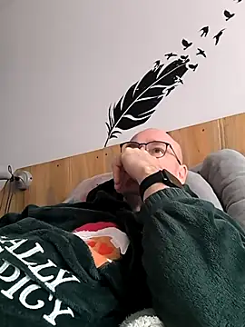 bogland33 online show from 11/24/25, 12:38