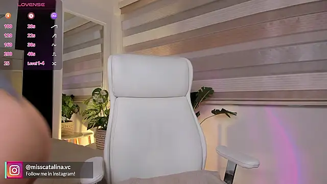 miss catalinaa online show from 02/05/26, 12:01