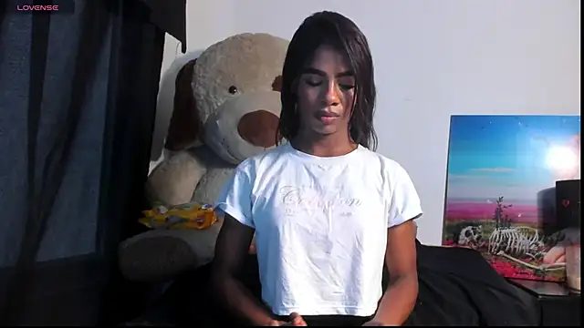 alejandrasxx online show from 03/17/25, 04:22
