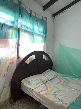 alejandrasxx online show from 09/16/25, 01:34