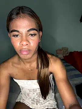alejandrasxx online show from 10/21/25, 02:11