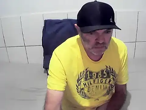 Snapshot of pierdona chatting on 07/12/26, 03:02 pierdona online show from 07/12/26, 03:02