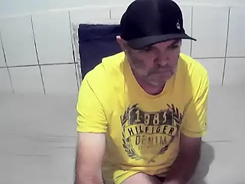 Snapshot of pierdona chatting on 07/11/26, 08:20 pierdona online show from 07/11/26, 08:20