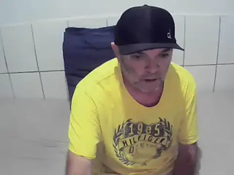 Snapshot of pierdona chatting on 07/13/26, 08:08 pierdona online show from 07/13/26, 08:08